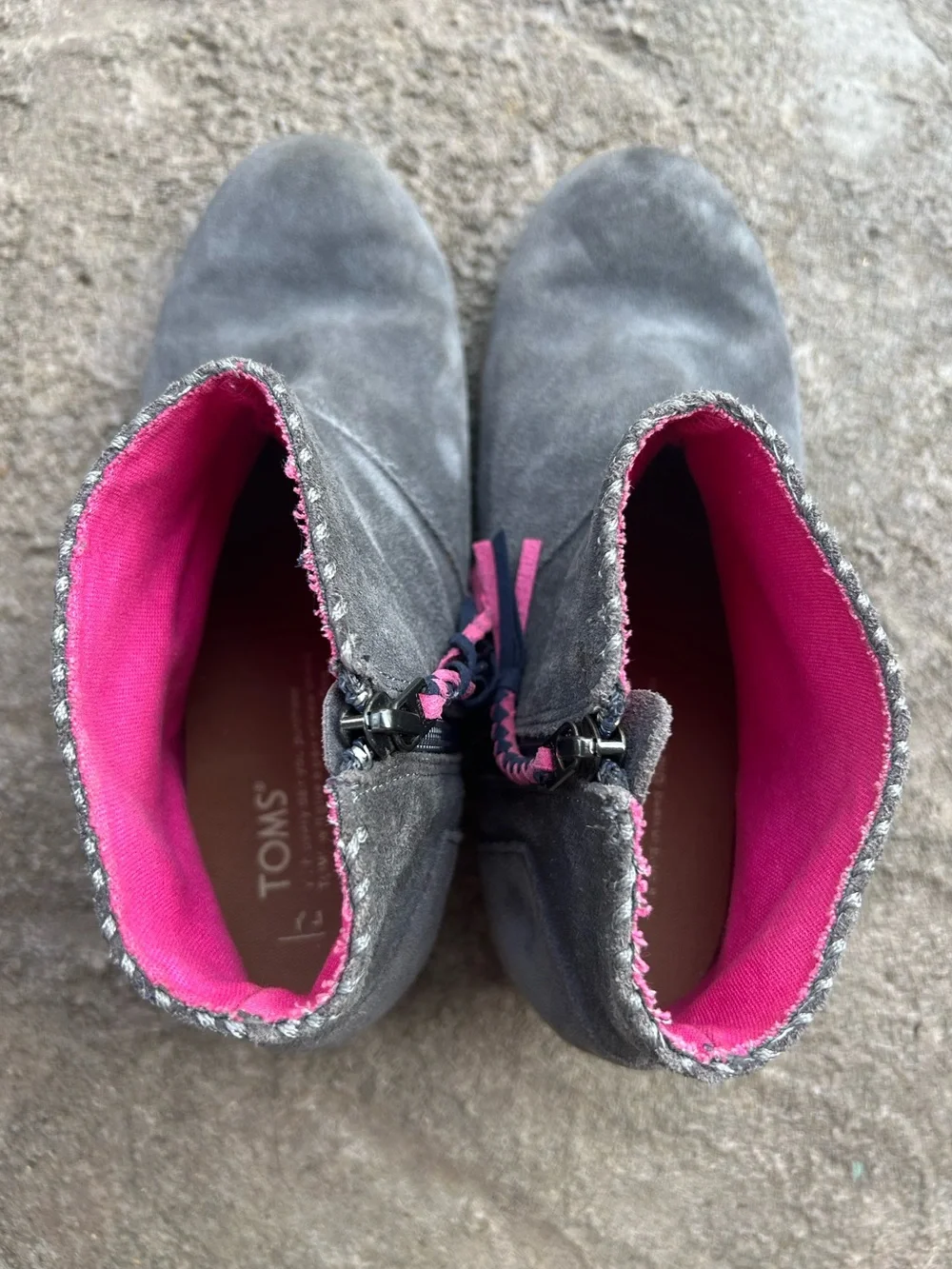 TOMS Girls 4 Leila Booties Grey Suede Ankle Boots Pink‎ Navy tassels